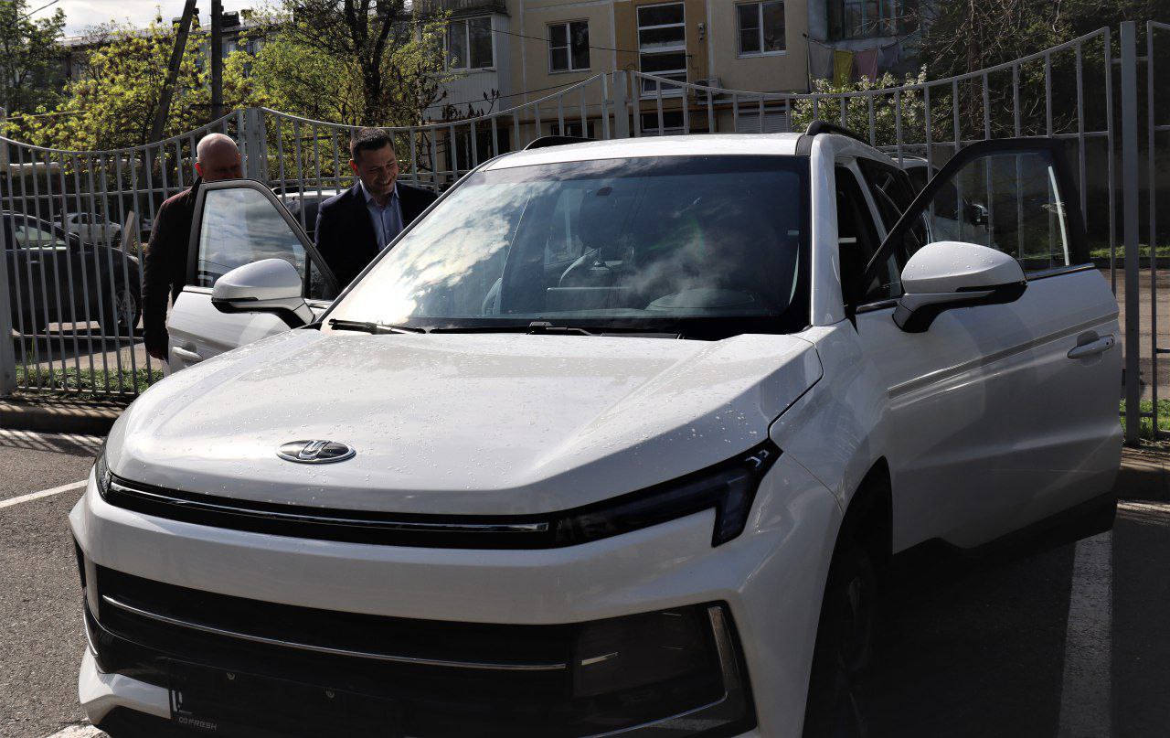 Новый автомобиль передали в отдел Краевого БТИ по Северскому району