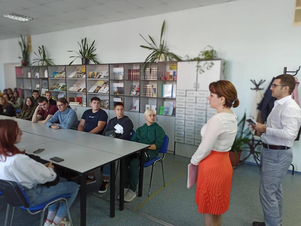 Представители Краевого БТИ встретились с выпускниками Пашковского сельскохозяйственного колледжа