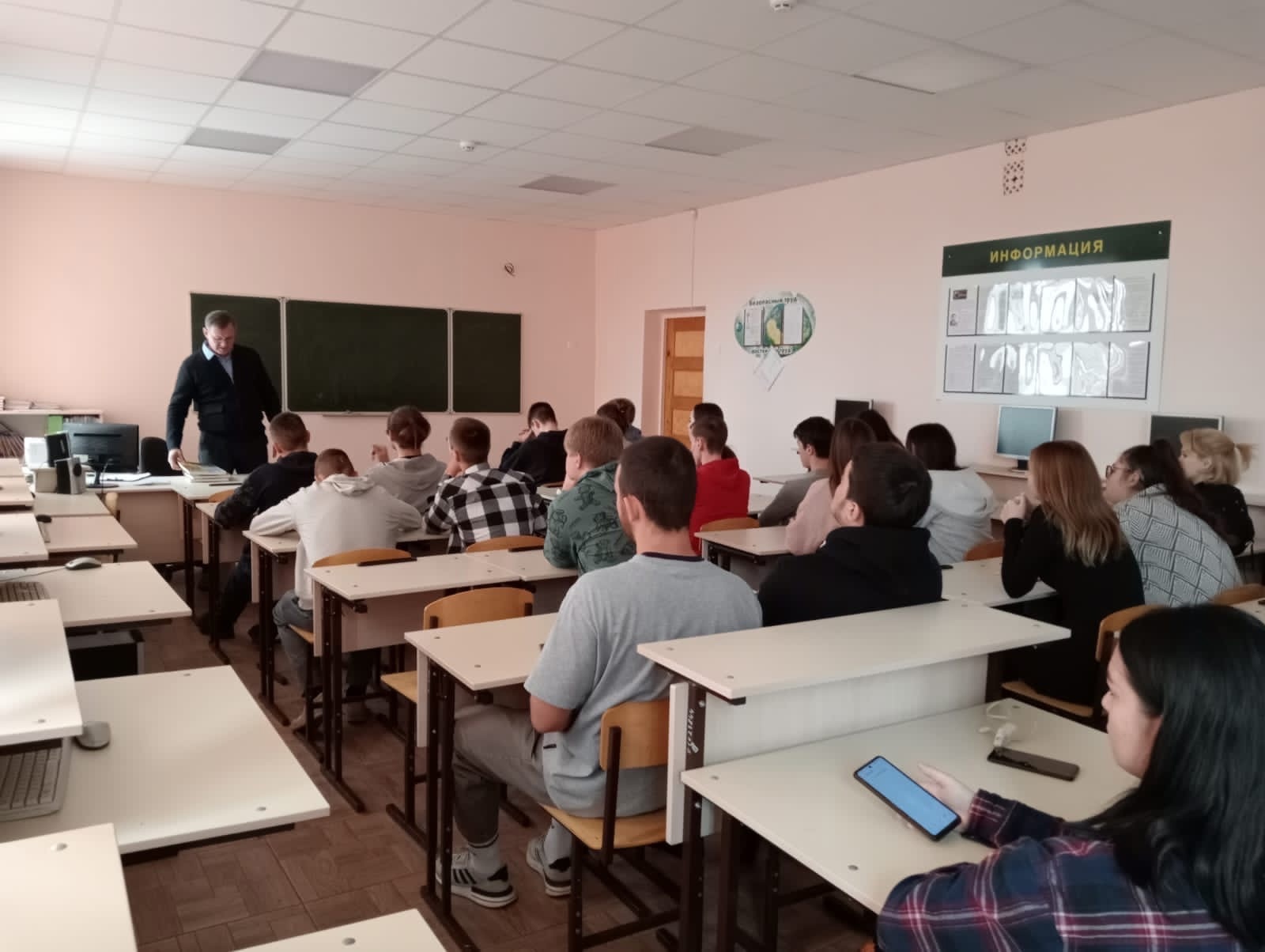Начальник отдела Краевого БТИ по Ейскому району провел встречу со студентами ГБОУ КК "Ейский полипрофильный колледж"