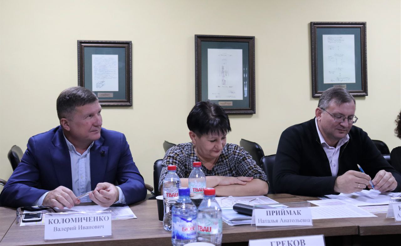 Сегодня Василий Кихаев провел очередную встречу с руководителями отделов Краевого БТИ