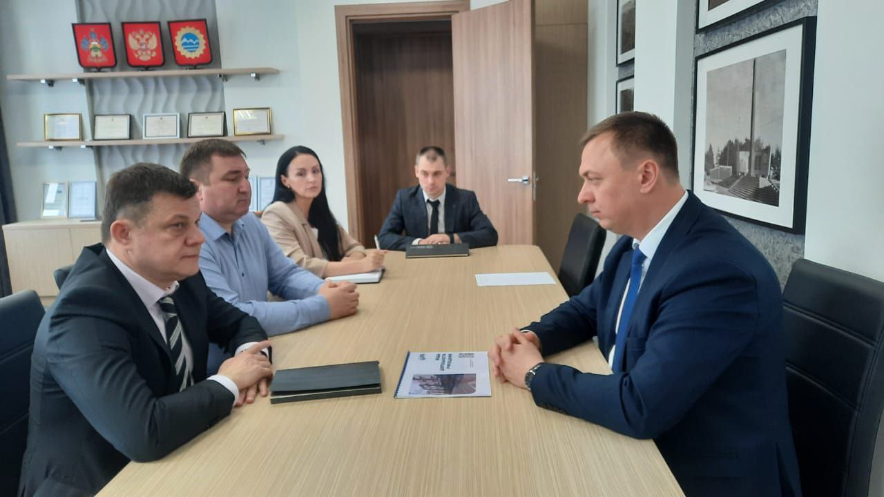 Заместитель директора Краевого БТИ и заместитель начальника отдела методологии, мониторинга и контроля качества провели ряд встреч
